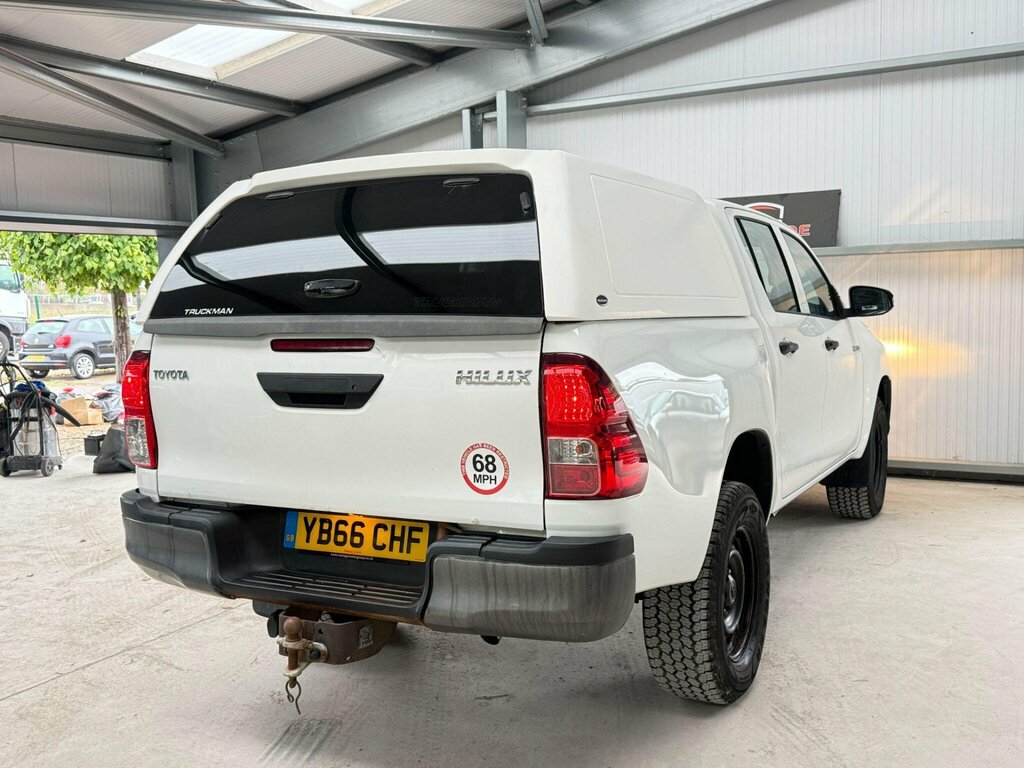 Toyota HILUX 2.4 D-4d Active 4Wd Euro 6 White #2