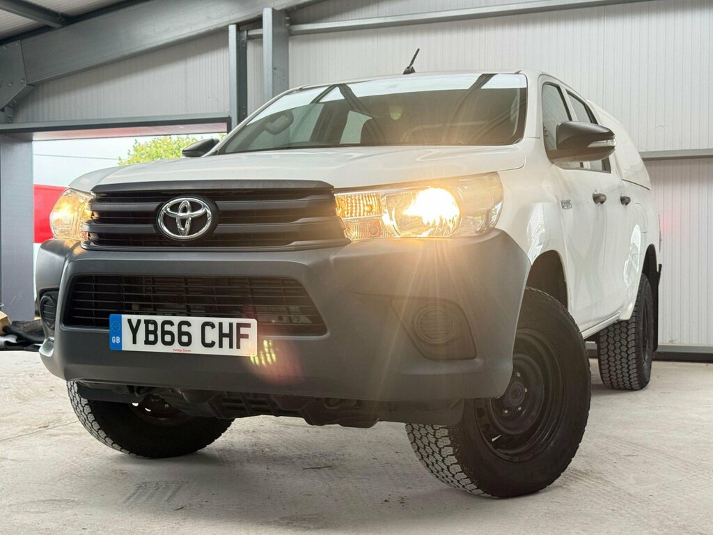 Toyota HILUX 2.4 D-4d Active 4Wd Euro 6 White #6