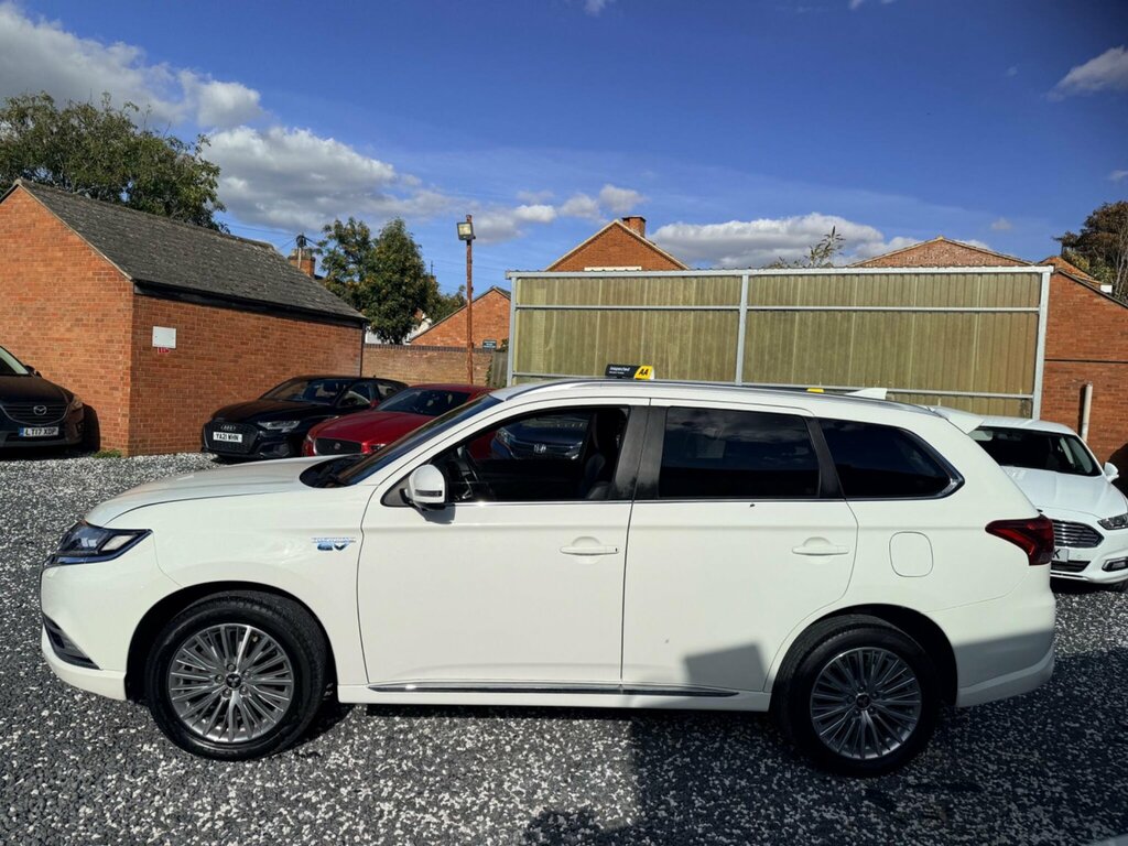 Mitsubishi Outlander 2.4H Twinmotor 13.8Kwh 4H Cvt 4Wd Euro 6 Ss White #6
