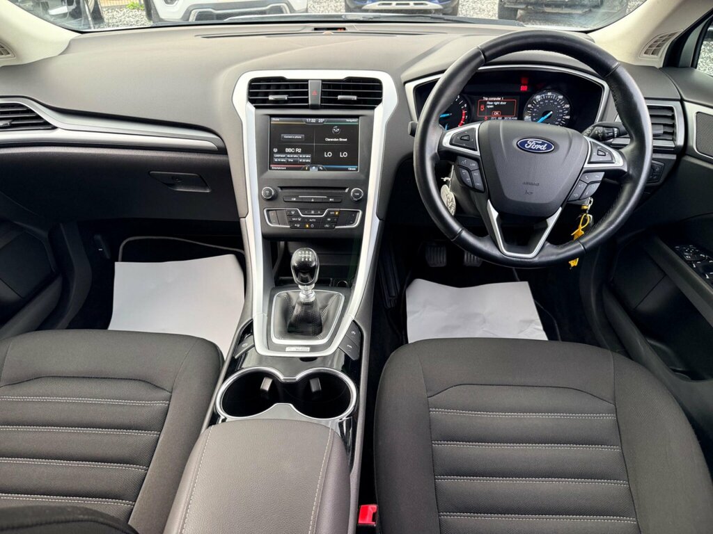 Ford Mondeo 2.0 Tdci Titanium Hatchback Powershift Red #37