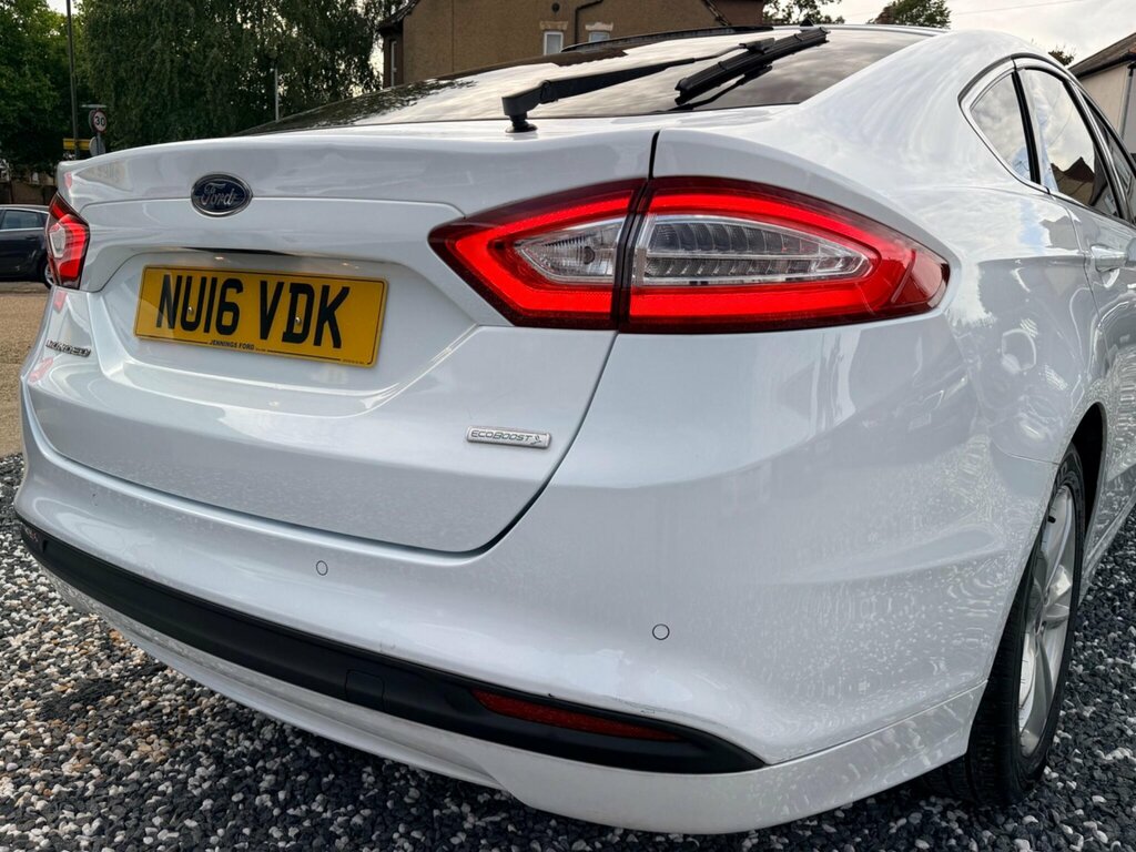 Ford Mondeo 2.0 Tdci Titanium Hatchback Powershift Red #16