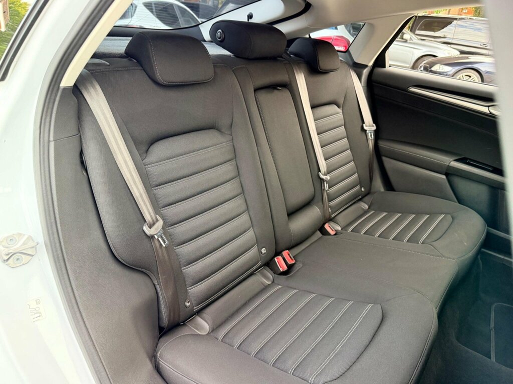 Ford Mondeo 2.0 Tdci Titanium Hatchback Powershift Red #35