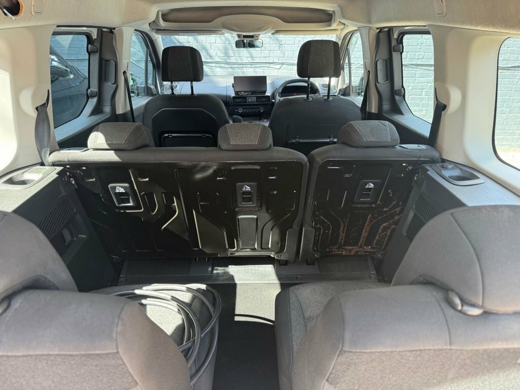 Vauxhall Combo-e Life Mpv White #3