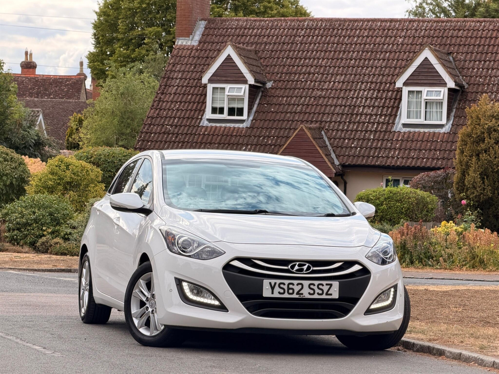 Hyundai I30 1.6 Crdi Blue Drive Style Euro 5 Ss White