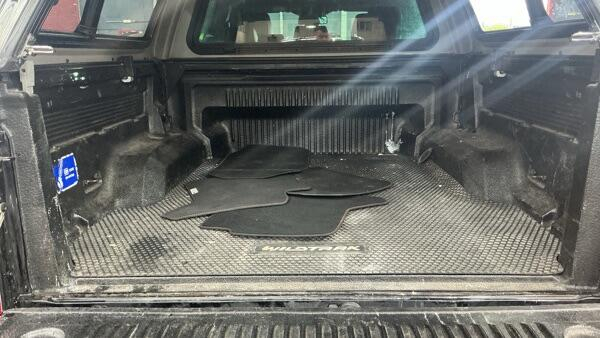 Ford Ranger Wildtrak Black #11