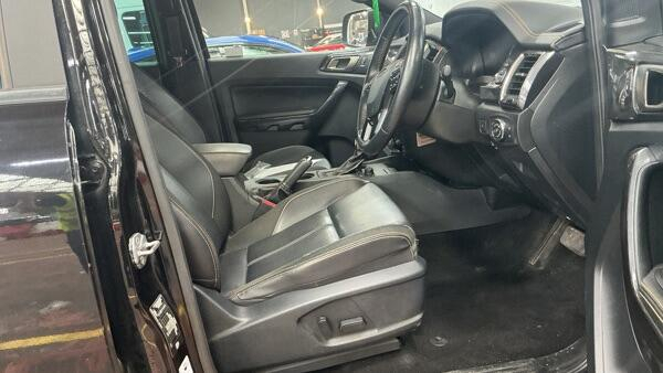 Ford Ranger Wildtrak Black #9