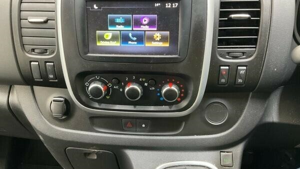 Renault Trafic 1.6 Dci Energy 29 Business Panel Van M White #10