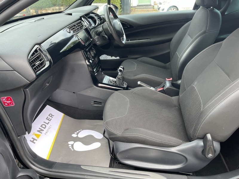 DS DS 3 Ds 3 1.6 Bluehdi Dstyle Nav Hatchback M Black #28
