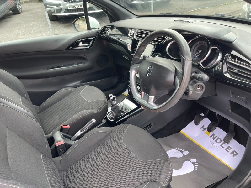 DS DS 3 Ds 3 1.6 Bluehdi Dstyle Nav Hatchback M Black #22