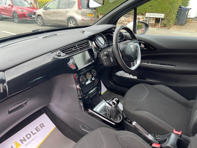 DS DS 3 Ds 3 1.6 Bluehdi Dstyle Nav Hatchback M Black #29