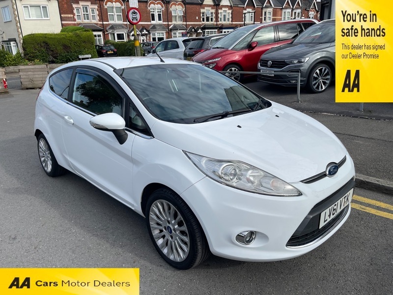 Ford Fiesta Titanium White #2
