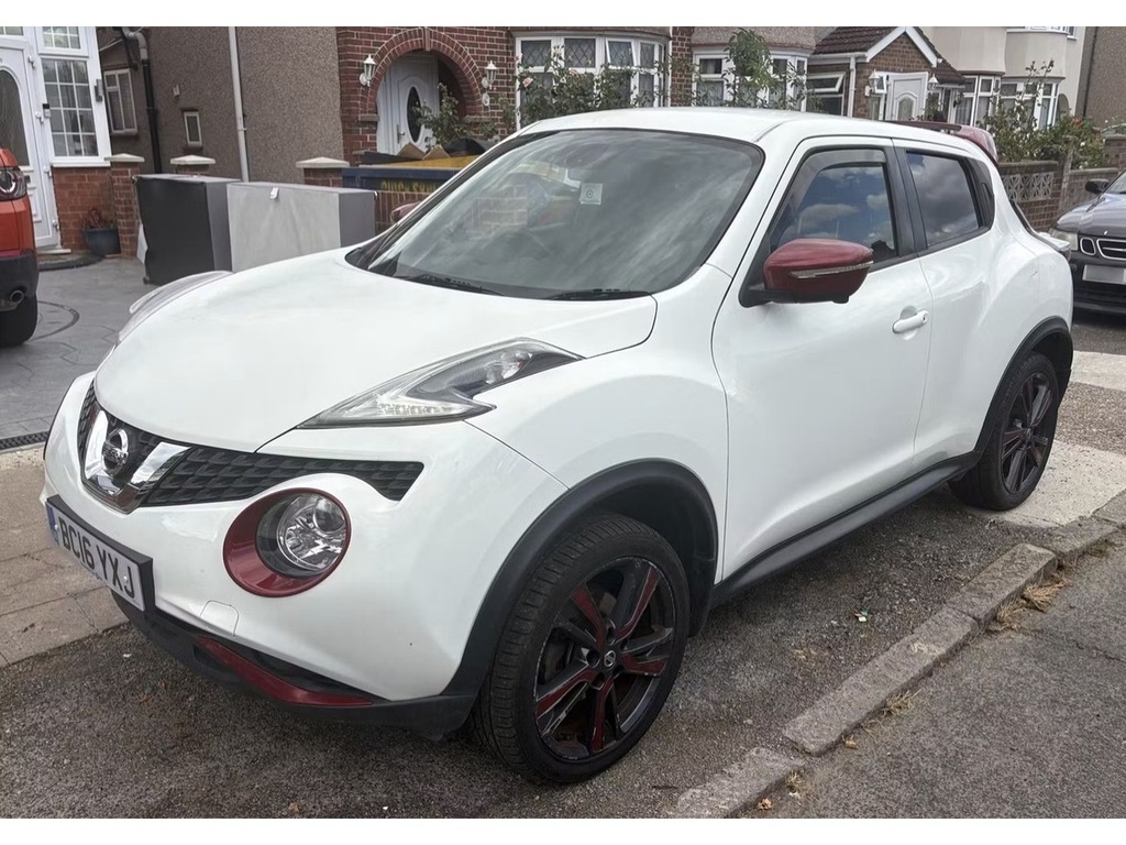 Nissan Juke Tekna White