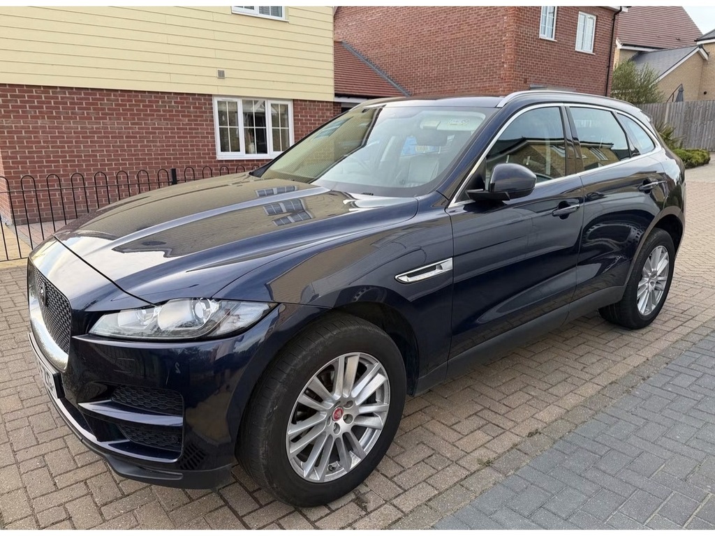 Jaguar F-Pace D180 Portfolio Blue