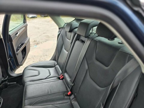 Ford Mondeo  Black #7