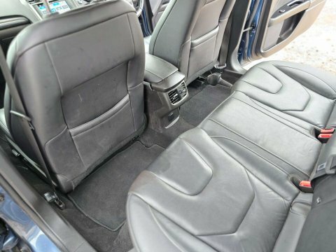 Ford Mondeo  Black #20