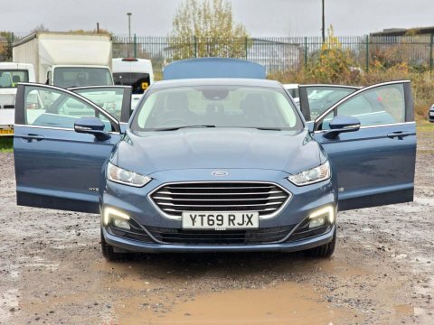 Ford Mondeo  Black #17