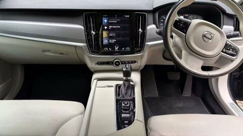 Volvo S90 T4 Momentum Black #7