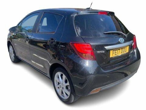 Toyota Yaris 1.5 Vvt-h Excel Black #3