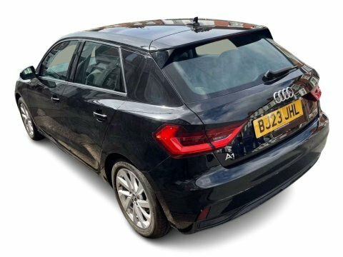Audi A1 1.0 Tfsi 25 Black #4