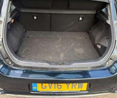 Toyota Auris Excel Blue #8