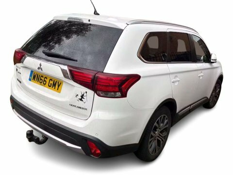 Mitsubishi Outlander 2.2 Di-d Gx3 White #3