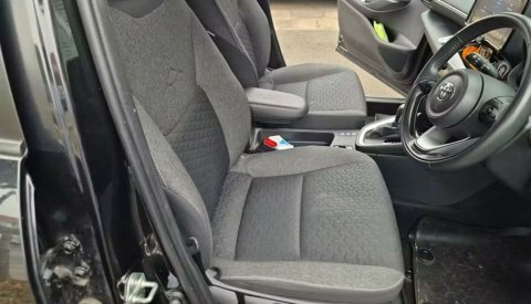 Toyota Yaris Cross 1.5 Vvt-h Design Black #4