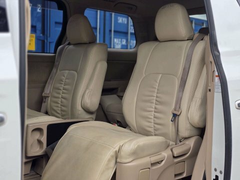 Toyota Alphard Royallounge Le 4Wd White #13