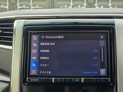 Toyota Alphard Royallounge Le 4Wd White #22