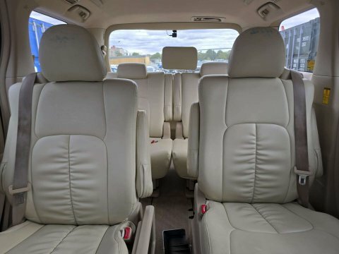 Toyota Alphard Royallounge Le 4Wd White #27
