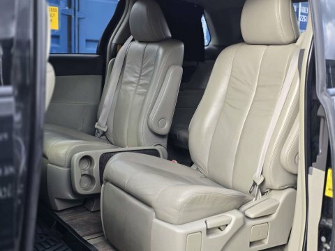 Toyota Estima Mpv Silver #14