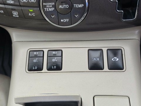 Toyota Estima Mpv Silver #25