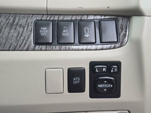 Toyota Estima Mpv Silver #21