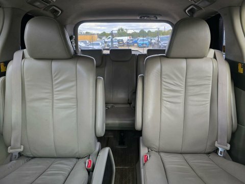 Toyota Estima Mpv Silver #26