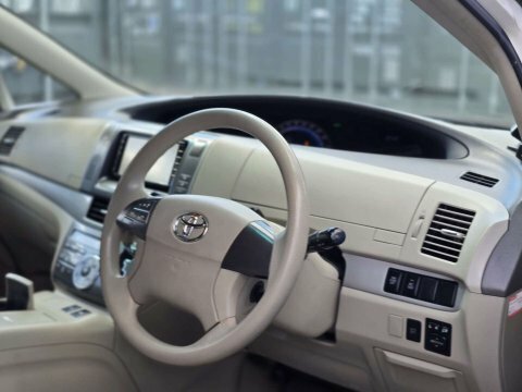 Toyota Estima Mpv E-four X 200959 White #19