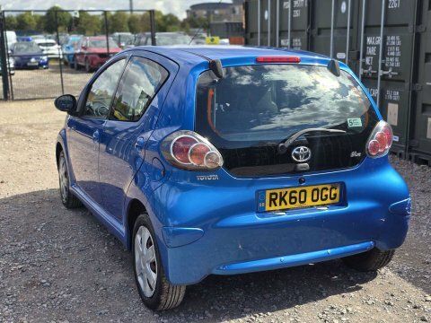 Toyota Aygo Hatchback #17