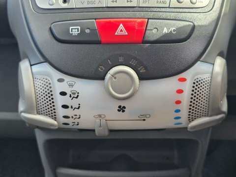 Toyota Aygo Hatchback #29