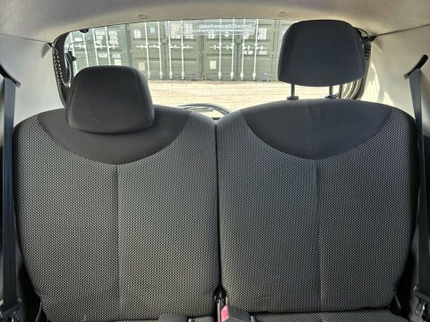 Toyota Aygo Hatchback #27