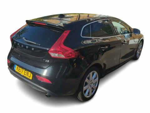 Volvo V40 1.5 T3 Inscription Black #3