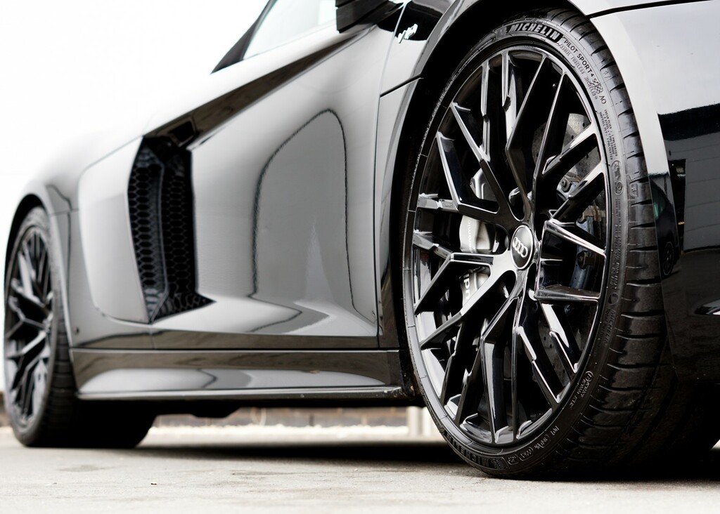 Audi R8 5.2 Fsi V10 Plus Black #6