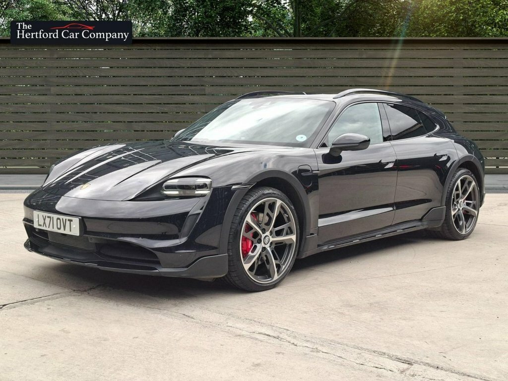 Porsche Taycan Estate Black #3