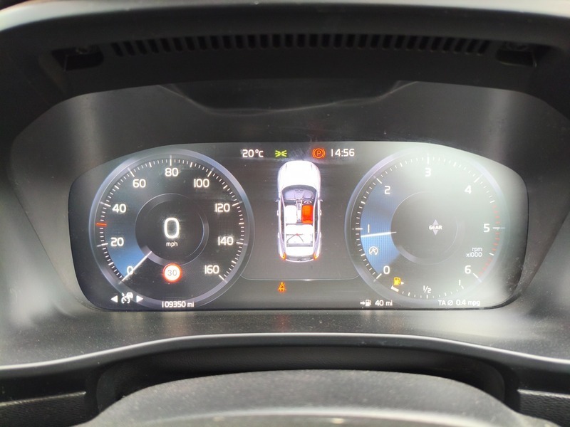 Volvo XC40 D3 R-design Pro YM69ASV Red #5