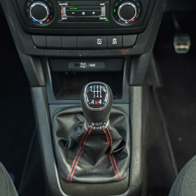 Skoda Yeti Suv Green #9