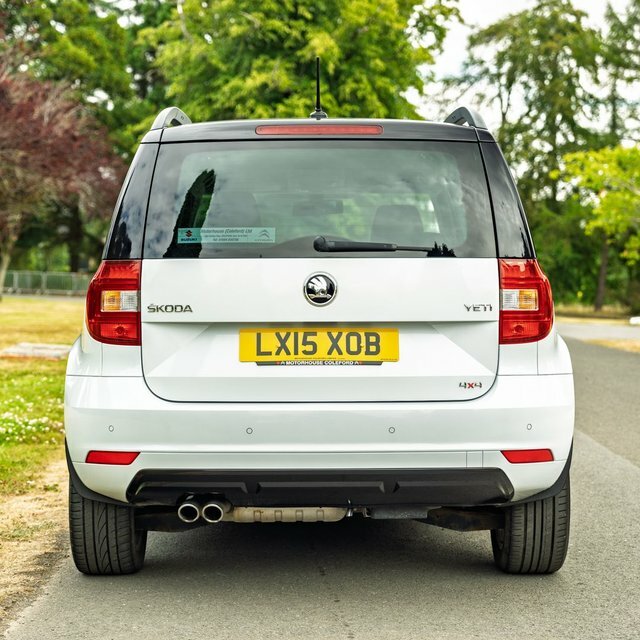 Skoda Yeti 2.0 Tdi Monte Carlo Suv 4Wd Euro White #3