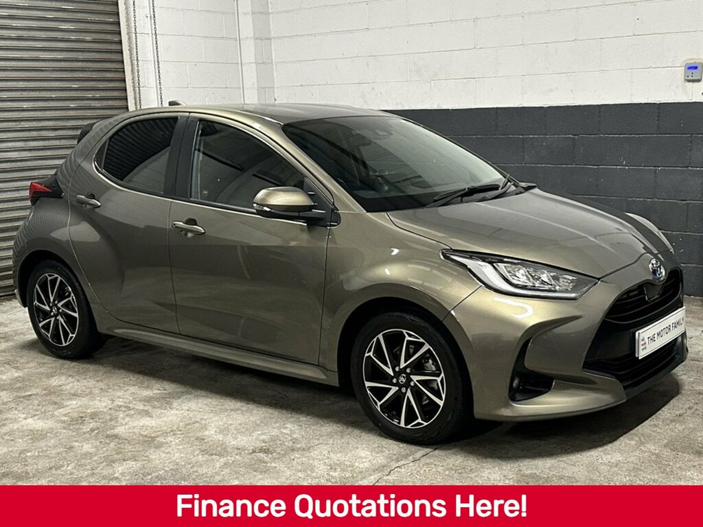 Toyota Yaris 1.5 Hybrid Design Cvt Brown