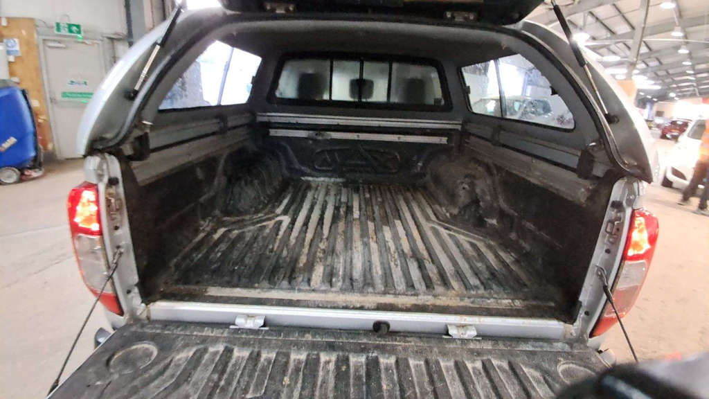 Nissan Navara 120D Se Step Dynamic Silver #11