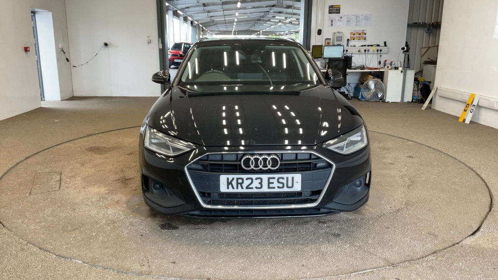 Audi A4 Technik 35 Tdi Mhev #3