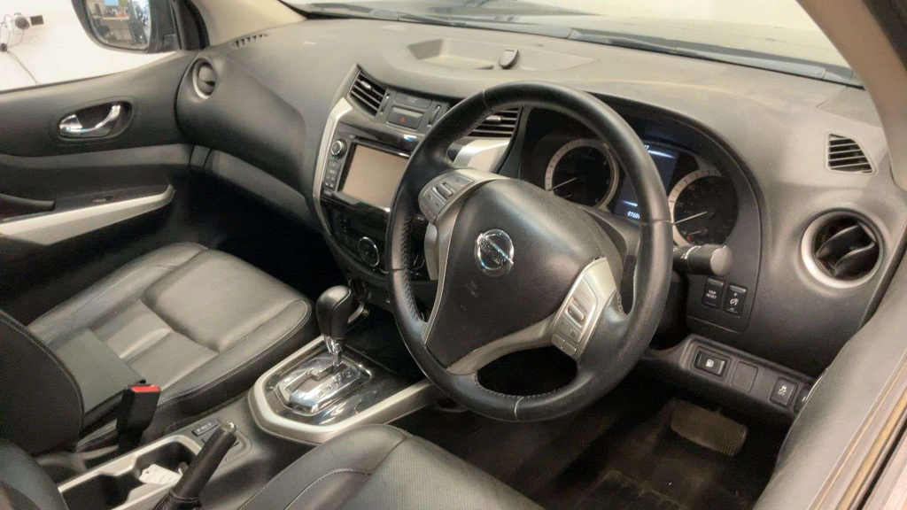 Nissan Navara Tekna Dci 4Wd  #6