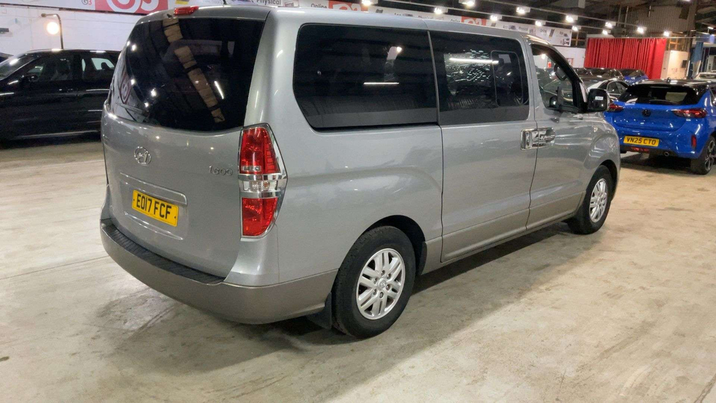 Hyundai I800 2.5 Crdi Se Red #15