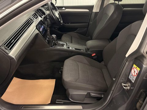 Volkswagen Arteon 2.0 Tsi Se Grey #4
