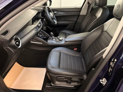 Alfa Romeo Stelvio 2.0T Nero Edizione  #4